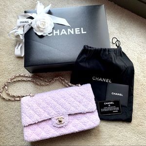 Chanel classic flap pink beige boucle tweed